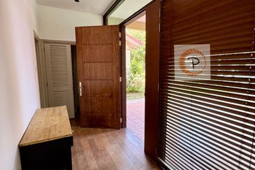 Jalan Setia Duta U13/21J