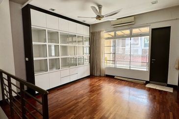 Jalan Setia Tropika U13/18