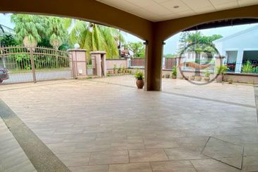 Hillside Manor. Kota Kemuning Bungalow 