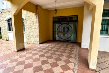 Hillside Manor. Kota Kemuning Bungalow 