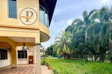 Hillside Manor. Kota Kemuning Bungalow 