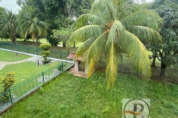 Hillside Manor. Kota Kemuning Bungalow 