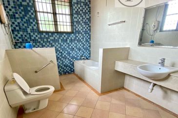 Hillside Manor. Kota Kemuning Bungalow 