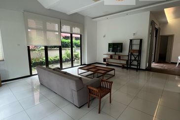 Jalan Setia Nusantara U13/22L