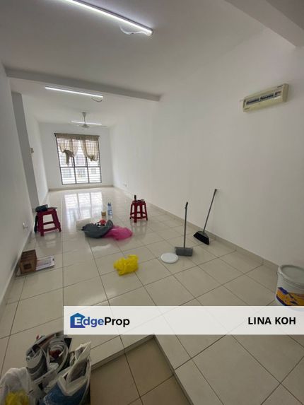 Newly painted with move in condition at Azaria for rent, Selangor, Klang