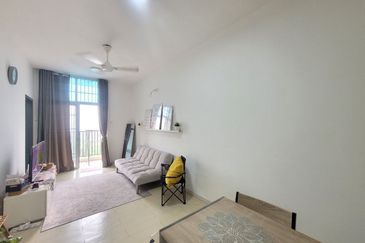 PR1MA Lakefront Homes