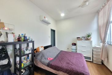 PR1MA Lakefront Homes