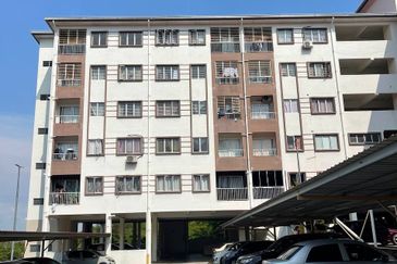 Suria Tropika Apartment