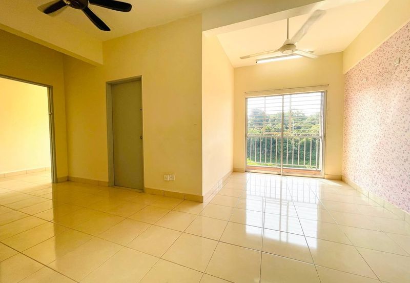 Suria Tropika Apartment