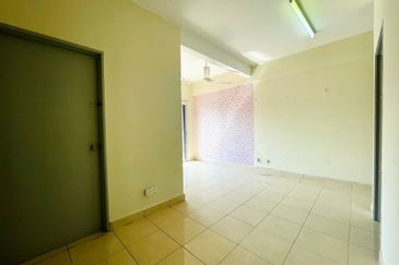 Suria Tropika Apartment