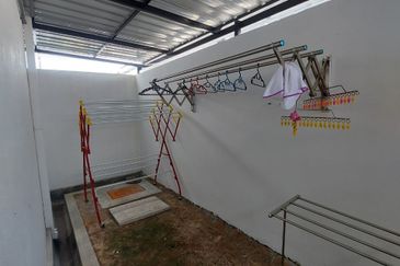 NILAI IMPIAN (LAMAN ORKID)