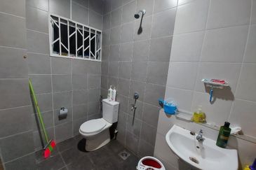 NILAI IMPIAN (LAMAN ORKID)