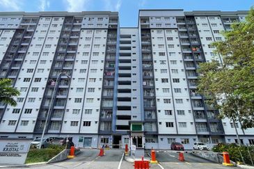 D'Kristal Apartment @ Setia EcoHill (Pangsapuri D'Kristal)