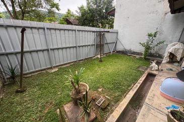 Taman Lembah Keramat AU5