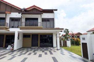 Setia Warisan Tropika