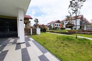 Setia Warisan Tropika