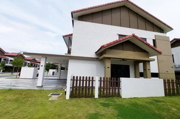 Setia Warisan Tropika