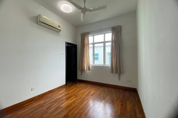 Perdana Lakeview East