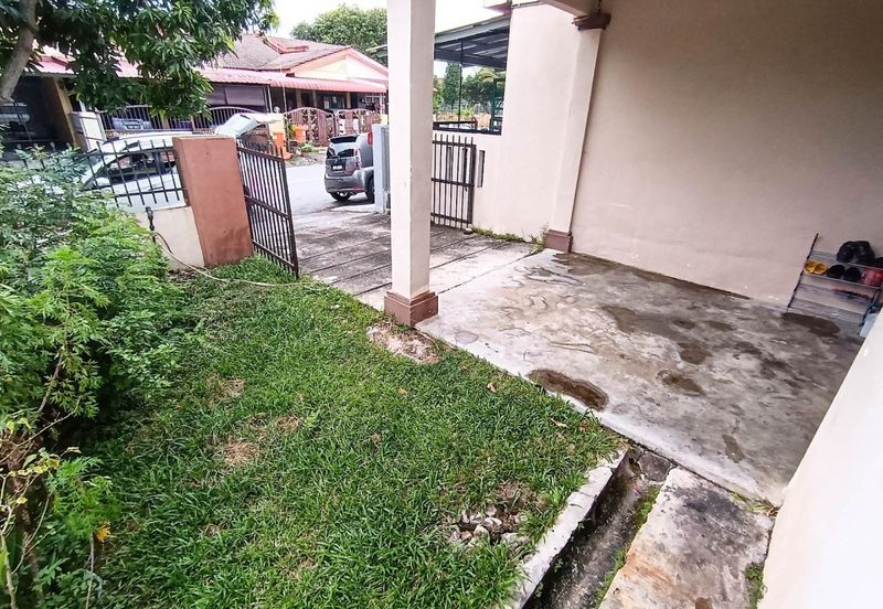 Taman Seroja, Bandar Baru Salak Tinggi