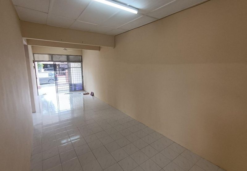 Taman Seroja, Bandar Baru Salak Tinggi