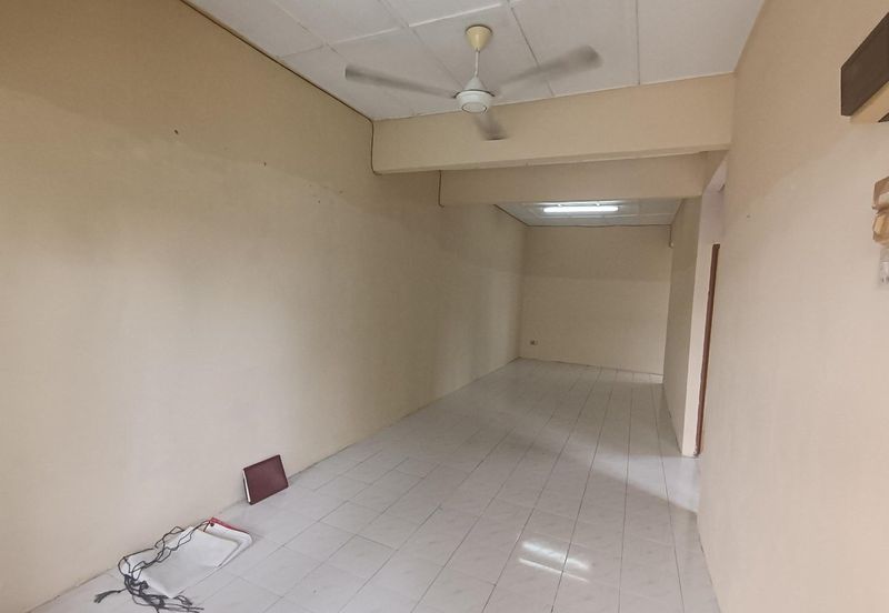 Taman Seroja, Bandar Baru Salak Tinggi