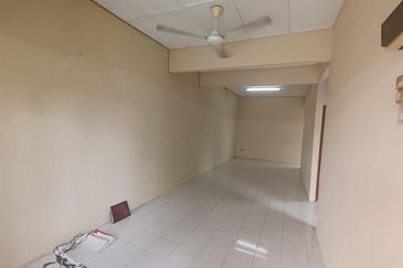 Taman Seroja, Bandar Baru Salak Tinggi