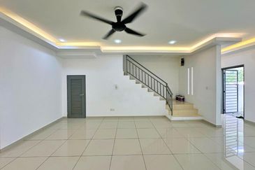 Laman Delfina @ Nilai Impian