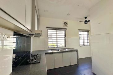 Laman Delfina @ Nilai Impian