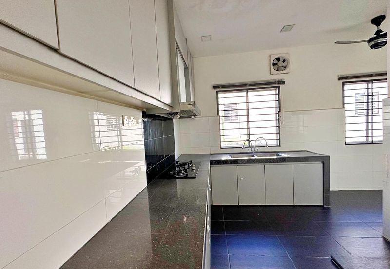 Laman Delfina @ Nilai Impian