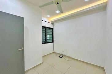 Laman Delfina @ Nilai Impian