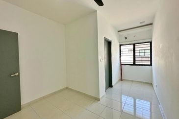 Laman Delfina @ Nilai Impian