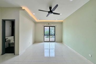 Laman Delfina @ Nilai Impian