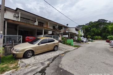 Taman Anggerik, Bandar Baru Salak Tinggi