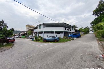 Taman Anggerik, Bandar Baru Salak Tinggi