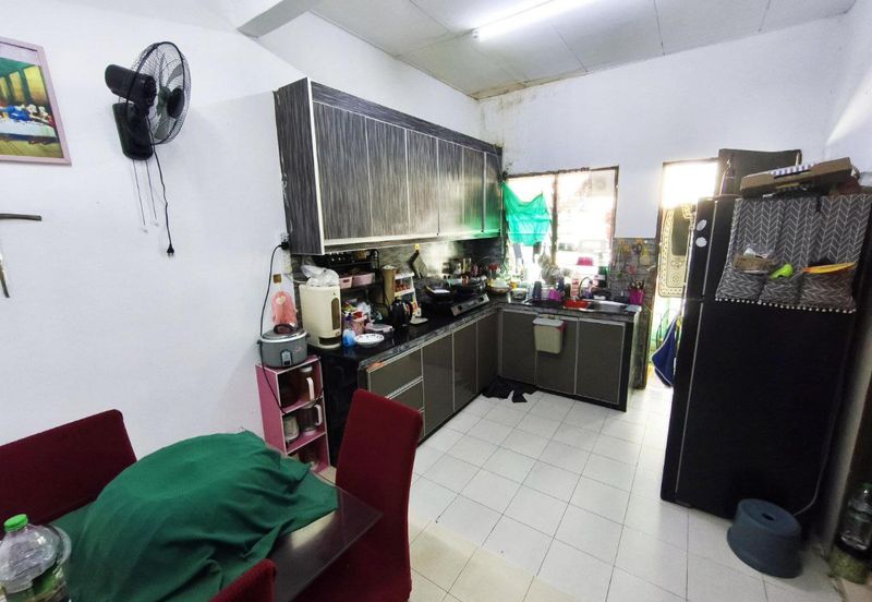 Taman Langat Utama 3 @ Jalan Halia 6