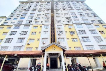 Pangsapuri Bayu Suria (Summerfields Apartments)