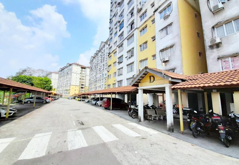 Pangsapuri Bayu Suria (Summerfields Apartments)