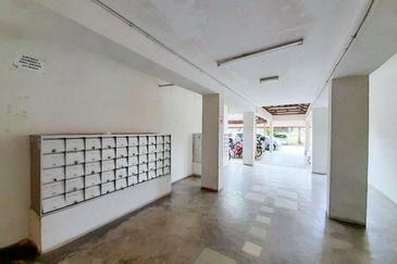 Pangsapuri Bayu Suria (Summerfields Apartments)