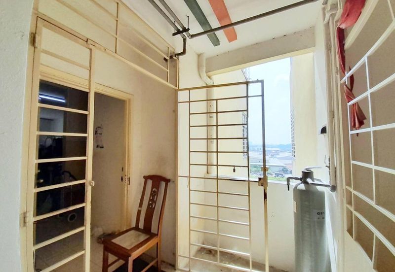 Pangsapuri Bayu Suria (Summerfields Apartments)