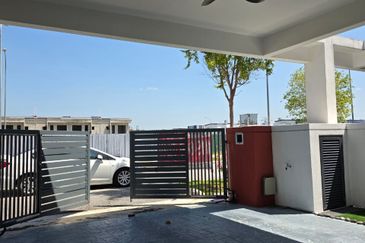 WOODBURY @ MAHKOTA HILLS