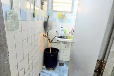 GROUND FLOOR Rose Apartment Bukit Indah Ampang