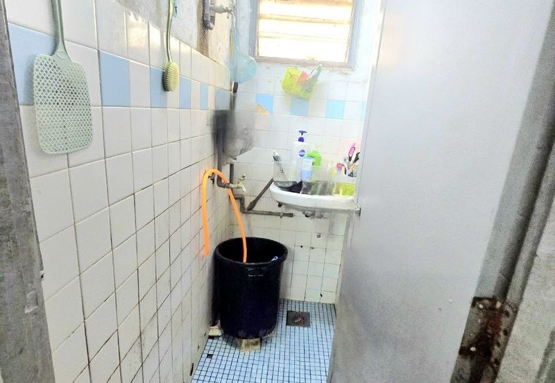 GROUND FLOOR Rose Apartment Bukit Indah Ampang