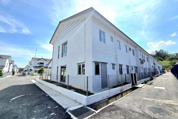 Bandar Baru Salak Tinggi