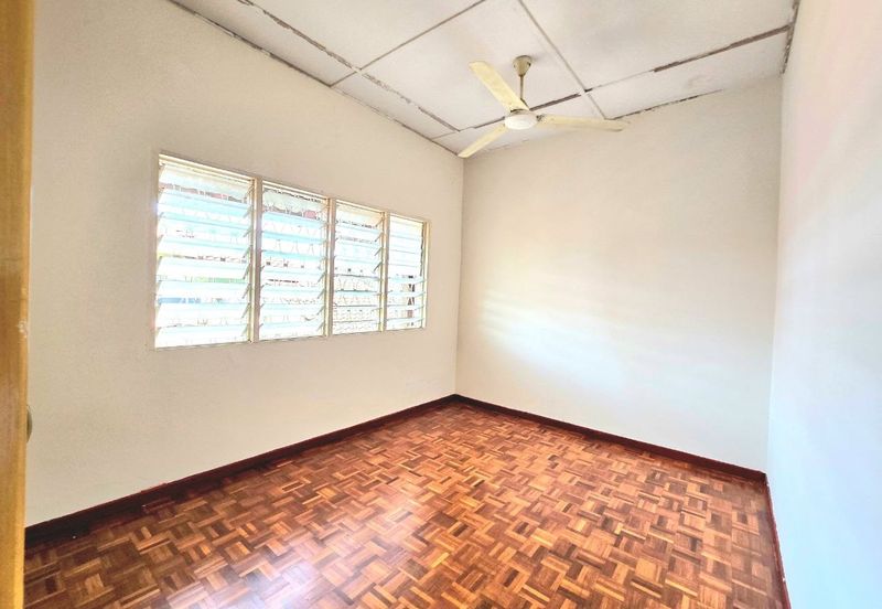 FACING OPEN & KITCHEN EXTENDED Double Storey Terrace Taman Mawar Ampang