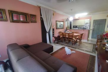 Angsana Apartment @ Taman Raintree