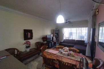 Angsana Apartment @ Taman Raintree