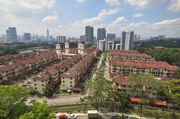 Bayu Tasik Condominium