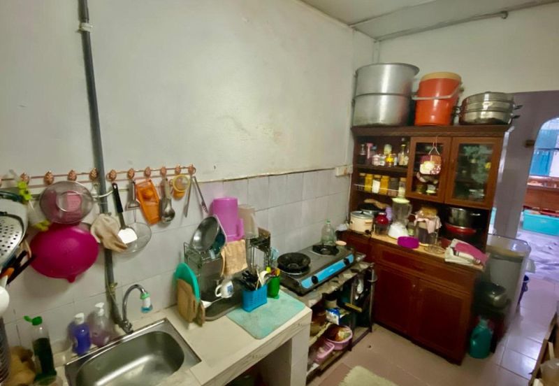 PARTIAL RENOVATED Double Storey House at Jalan PJS 10, Bandar Sunway