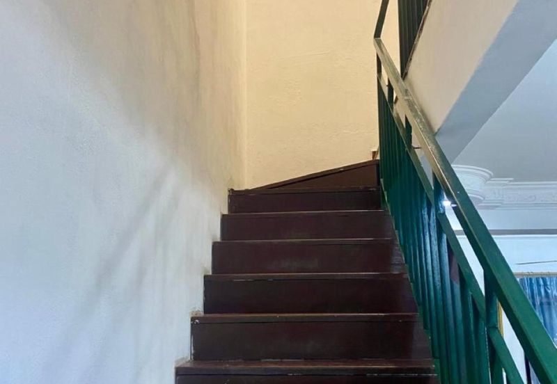 PARTIAL RENOVATED Double Storey House at Jalan PJS 10, Bandar Sunway