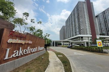 PR1MA Lakefront Homes